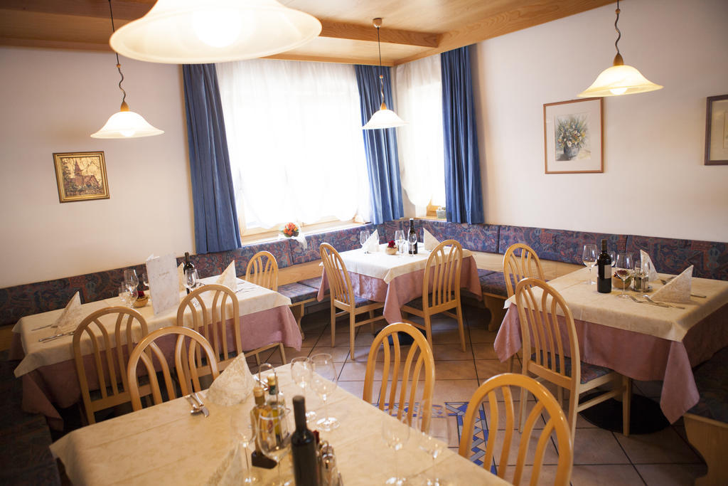 Gasthaus Abram Ora / Auer 外观 照片